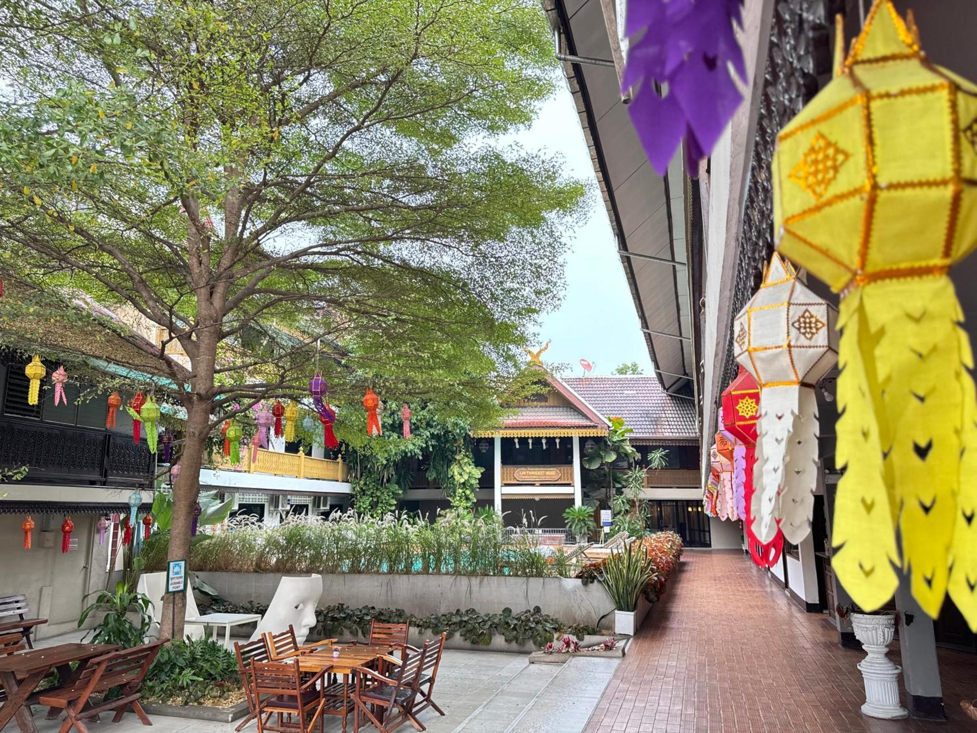 Collection O Khu Mueang Near Tha Phae Gate Formerly Lai Thai Guesthouse Csiangmaj Kültér fotó